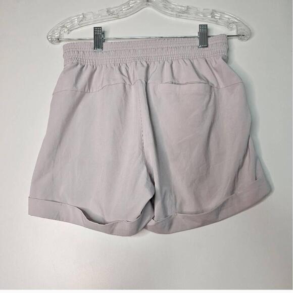 Lululemon Spring Break Away Short *4-way Stretch 3"
Light Chrome color Size 4 - Picture 6 of 15